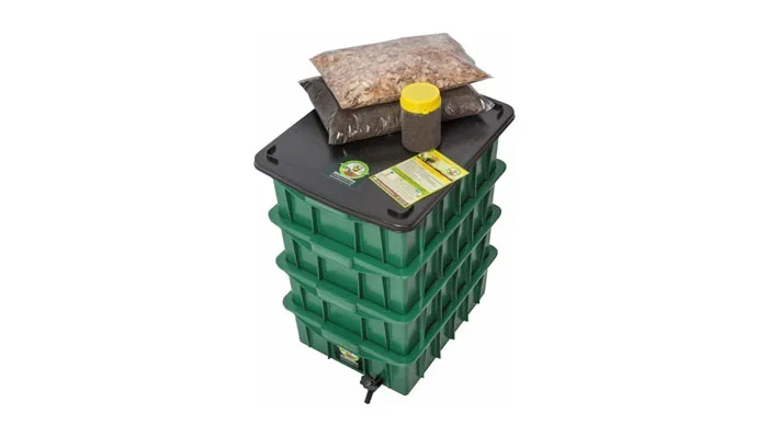 Composteira Doméstica Média 60L com Minhocas Californianas MinhocoShow Cor Verde
